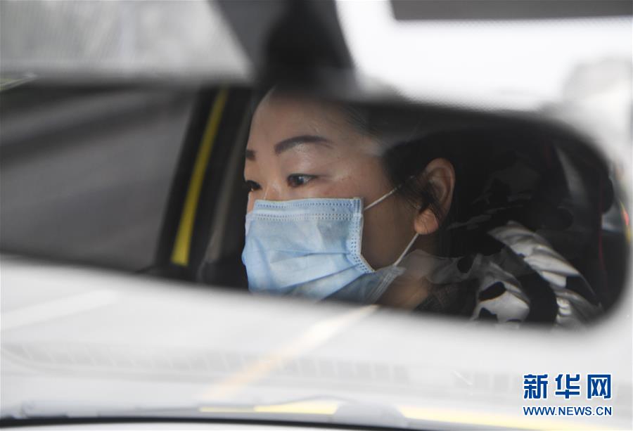 （聚焦疫情防控&middot;圖文互動）（1）&ldquo;讓醫(yī)務(wù)人員無后顧之憂！&rdquo;&mdash;&mdash;重慶志愿者&ldquo;守護&rdquo;千余名一線醫(yī)護人員家屬見聞