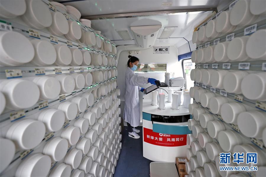 (在習近平新時代中國特色社會主義思想指引下——新時代新作為新篇章·習近平總書記關切事·圖文互動)(1)高擎利劍驅(qū)疫魔——科研攻關助力湖北戰(zhàn)“疫”記