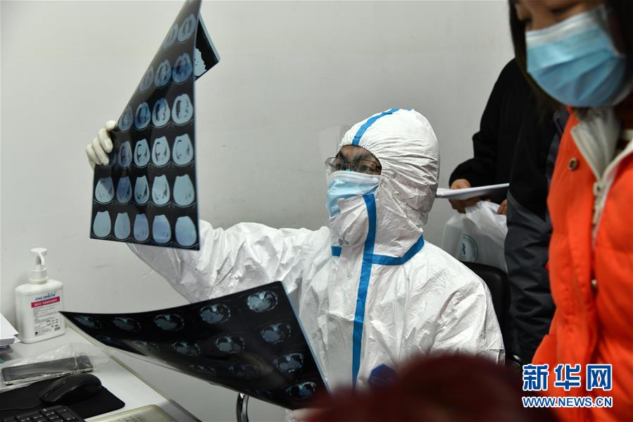 (在習近平新時代中國特色社會主義思想指引下——新時代新作為新篇章·習近平總書記關切事·圖文互動)(3)高擎利劍驅(qū)疫魔——科研攻關助力湖北戰(zhàn)“疫”記