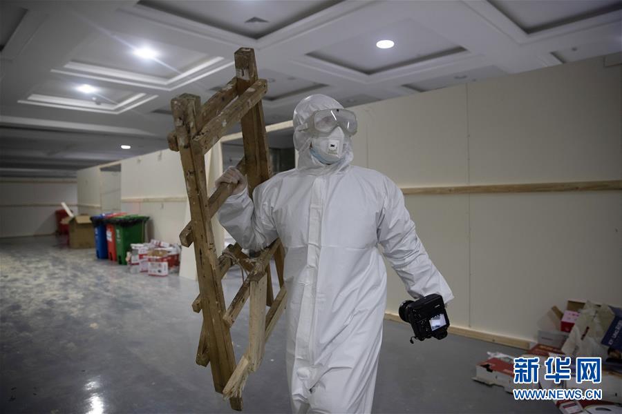 （一線抗疫群英譜&middot;特稿&middot;圖文互動）（5）不畏艱險，深入一線&mdash;&mdash;&ldquo;武漢保衛(wèi)戰(zhàn)&rdquo;一線新聞工作者素描