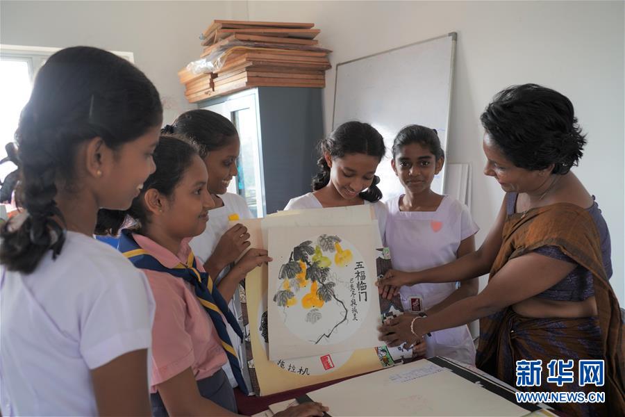 （國際&middot;圖文互動）（3）通訊：&ldquo;愛心是我們抗擊疾病最強的力量&rdquo;&mdash;&mdash;記斯里蘭卡德薇女子學(xué)校師生收到彭麗媛復(fù)信