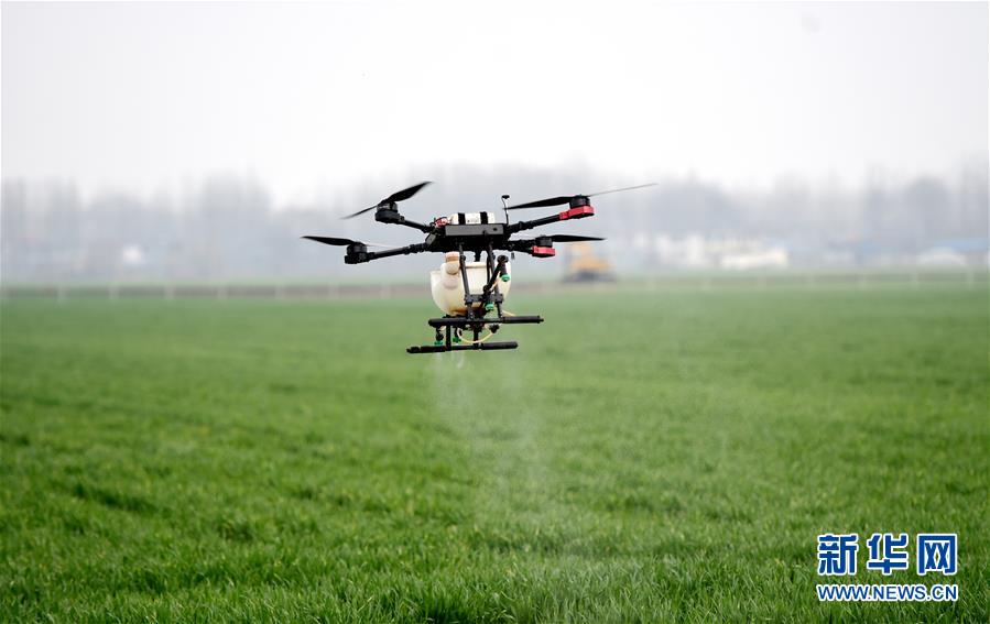 (在習(xí)近平新時(shí)代中國特色社會(huì)主義思想指引下——新時(shí)代新作為新篇章·習(xí)近平總書記關(guān)切事·圖文互動(dòng))(1)為農(nóng)田注入硬核生產(chǎn)力——一些地方春耕中農(nóng)業(yè)科技創(chuàng)新掃描