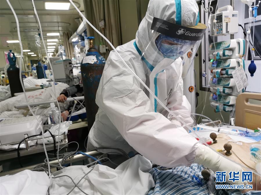 （一線抗疫群英譜&middot;圖文互動）（1）生命之光，溫暖&ldquo;無面之交&rdquo;&mdash;&mdash;記抗疫一線重癥監(jiān)護(hù)室90后護(hù)士金鈺 