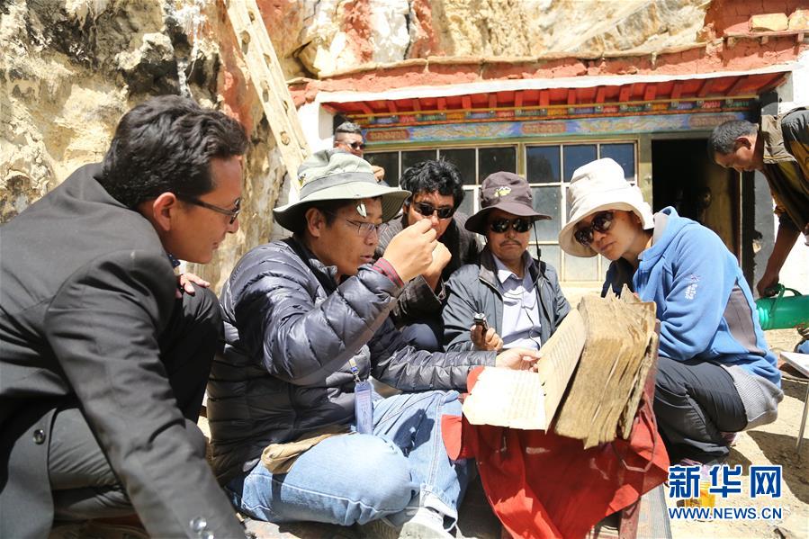 （圖文互動）（2）西藏古籍文獻數(shù)字化提速 大批珍貴藏文古籍近期實現(xiàn)&ldquo;云閱讀&rdquo;