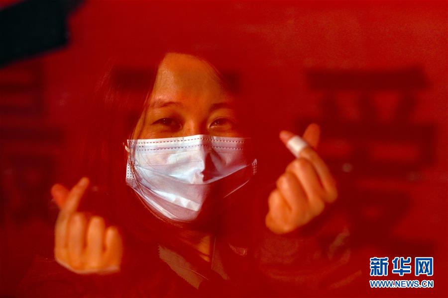 （新華全媒頭條&middot;圖文互動(dòng)）（5）最美逆行者，武漢永遠(yuǎn)記得你！&mdash;&mdash;首批援鄂醫(yī)療隊(duì)返程紀(jì)實(shí)