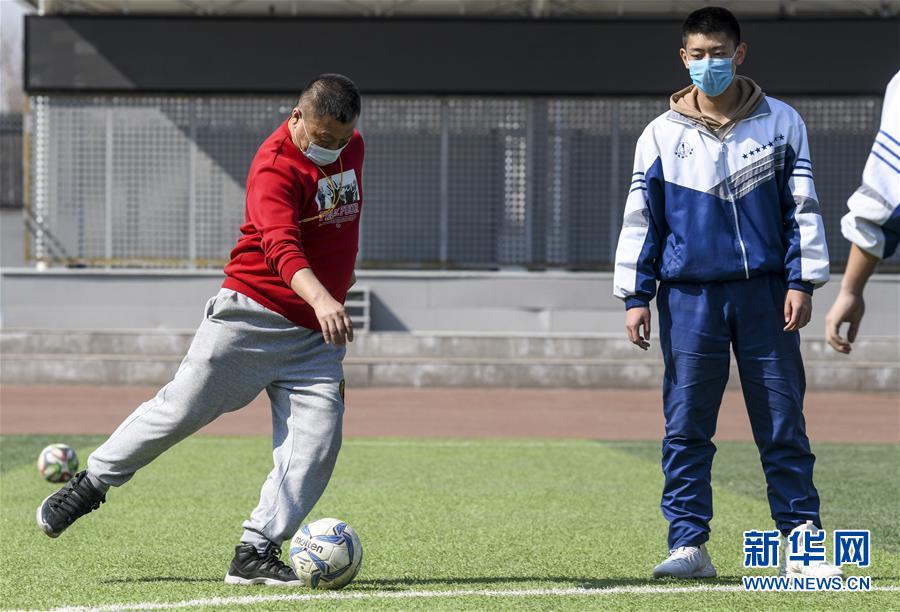 （圖文互動）（4）&ldquo;早&rdquo;安同學，&ldquo;早&rdquo;安老師！&mdash;&mdash;新疆初高中畢業(yè)班復課一周回訪見聞