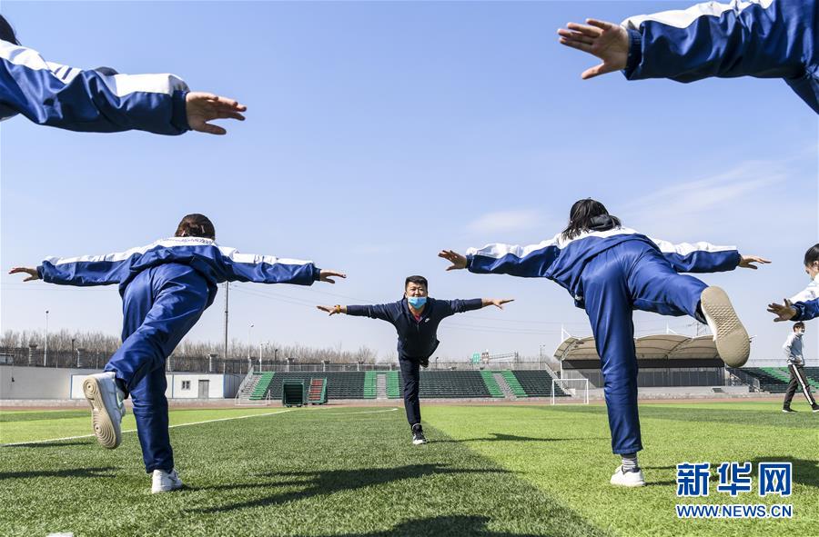 （圖文互動）（8）&ldquo;早&rdquo;安同學，&ldquo;早&rdquo;安老師！&mdash;&mdash;新疆初高中畢業(yè)班復課一周回訪見聞