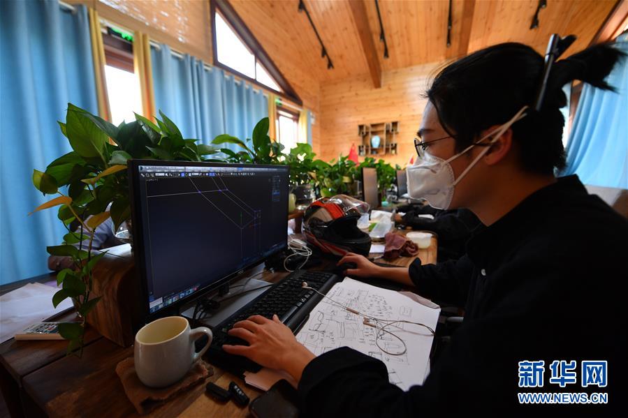 （聚焦復(fù)工復(fù)產(chǎn)&middot;圖文互動(dòng)）（3）記者手記：戰(zhàn)&ldquo;疫&rdquo;中增長(zhǎng)，這些企業(yè)做對(duì)了什么？