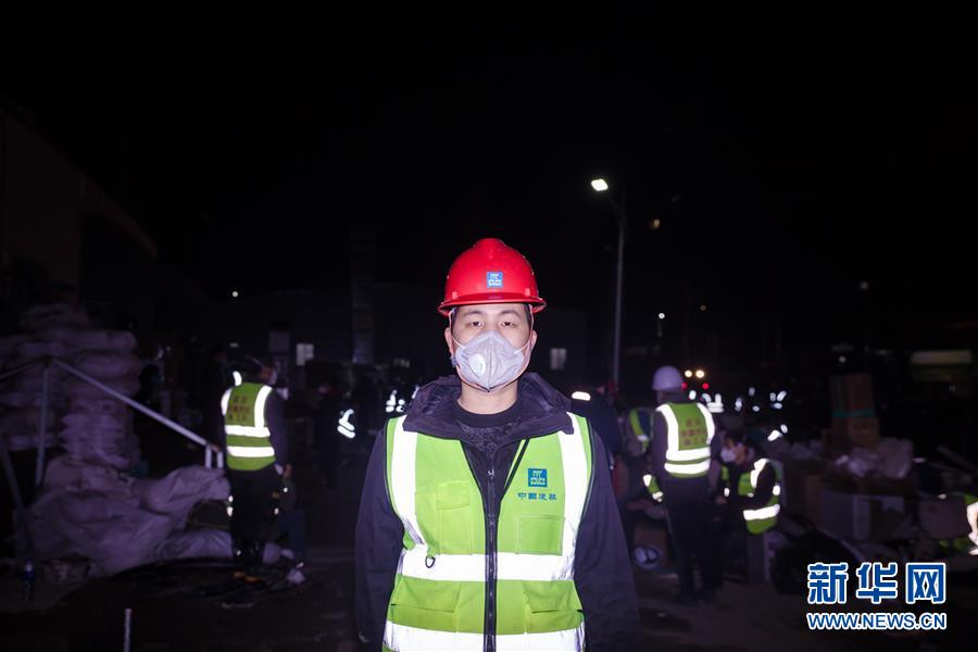 （一線抗疫群英譜&middot;圖文互動）（5）羅文浩：&ldquo;女兒，你的名字里有溫暖，有榮光！&rdquo;