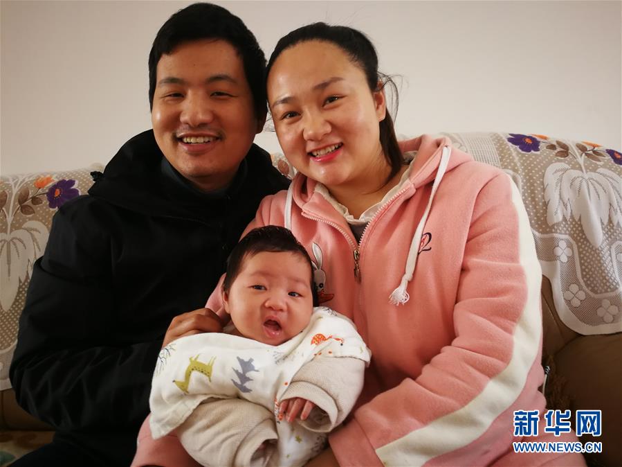 （一線抗疫群英譜&middot;圖文互動）（6）羅文浩：&ldquo;女兒，你的名字里有溫暖，有榮光！&rdquo;