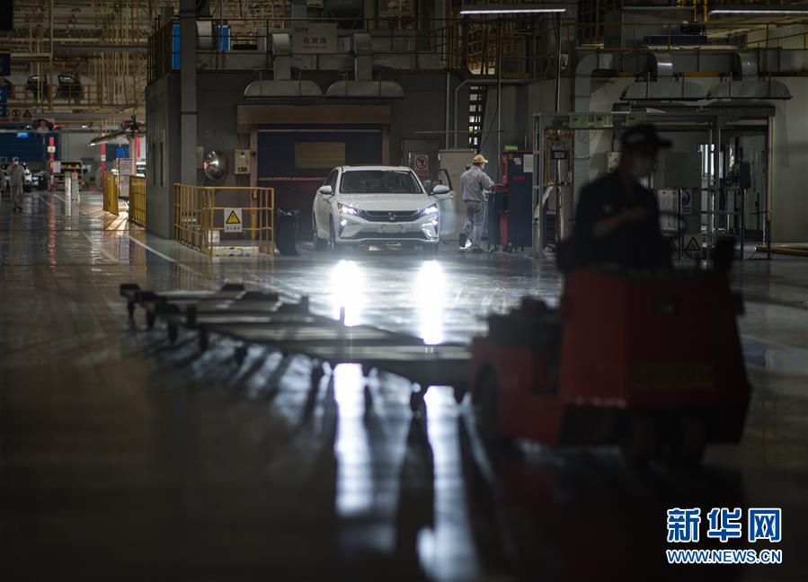 （新華全媒頭條&middot;圖文互動）（16）在艱難中重啟 在陣痛中復蘇&mdash;&mdash;湖北推動安全有序復工復產(chǎn)掃描