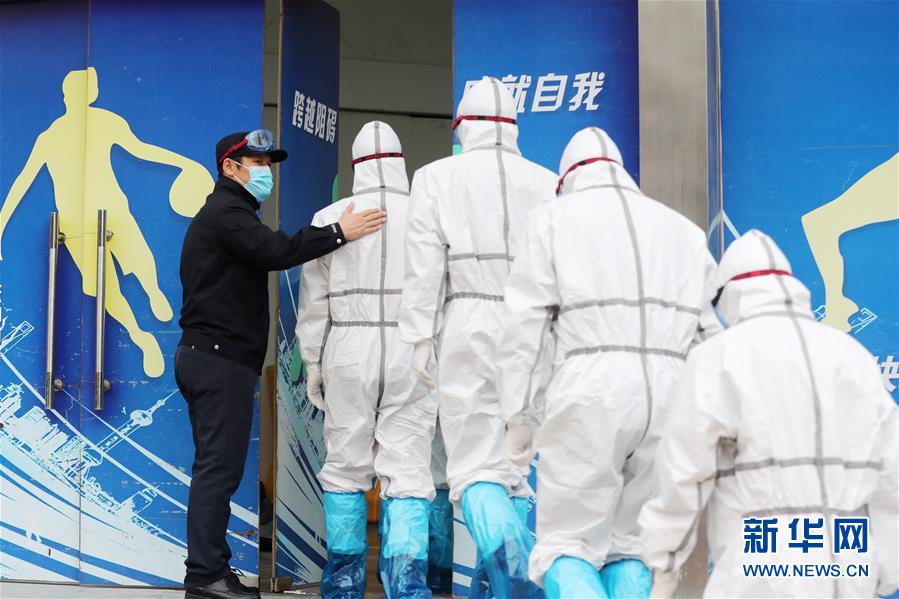 （習(xí)近平致敬的戰(zhàn)&ldquo;疫&rdquo;英雄&middot;公安干警篇&middot;圖文互動(dòng)）（2）他們，抗疫一線鑄警魂