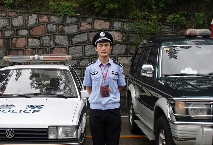 (為了民族復(fù)興·英雄烈士譜·圖文互動(dòng))張寧海:“請(qǐng)跟我走,我來(lái)為大家照亮……”