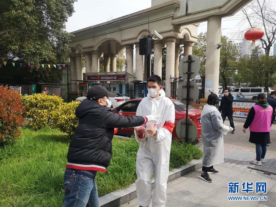 （習(xí)近平致敬的戰(zhàn)&ldquo;疫&rdquo;英雄&middot;下沉干部篇&middot;圖文互動）（3）他們，挺身而出守防線