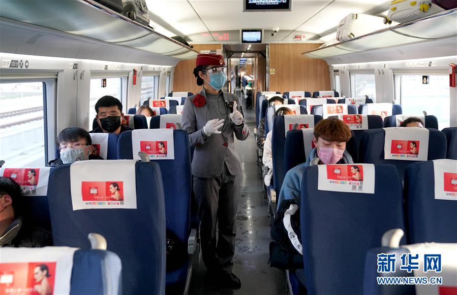 (新華全媒頭條·圖文互動(dòng))(6)沖寒已覺(jué)東風(fēng)暖——記習(xí)近平總書(shū)記在浙江調(diào)研疫情防控和復(fù)工復(fù)產(chǎn)