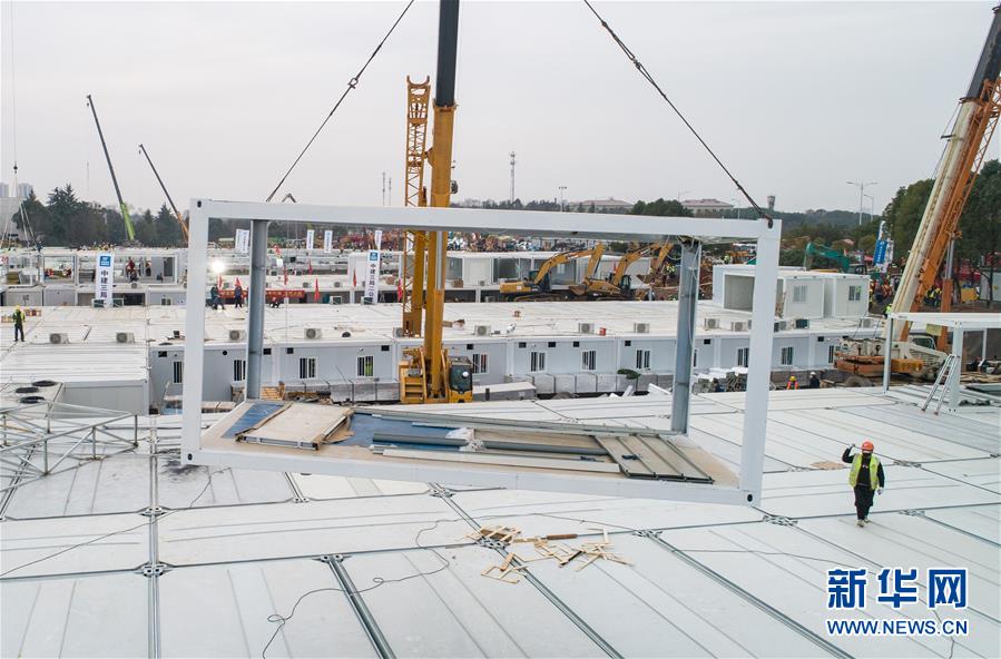 (新華全媒頭條·圖文互動)(4)致敬“沉默的英雄”——記武漢火神山雷神山醫(yī)院的建設者
