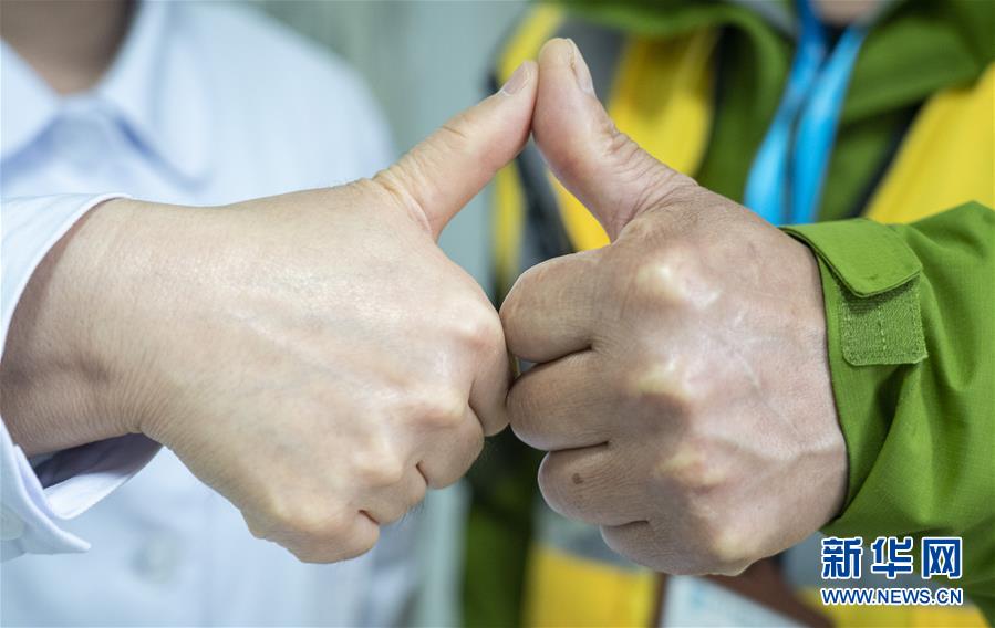 (新華全媒頭條·圖文互動)(16)致敬“沉默的英雄”——記武漢火神山雷神山醫(yī)院的建設者