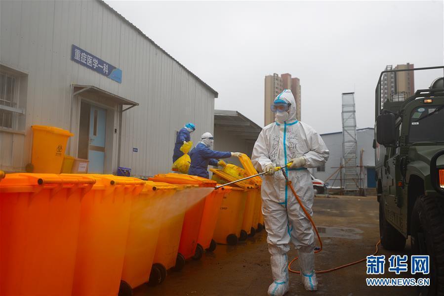 （一線(xiàn)抗疫群英譜&middot;圖文互動(dòng)）（1）二級(jí)軍士長(zhǎng)張鵬飛：&ldquo;兵王&rdquo;在此　有我無(wú)毒