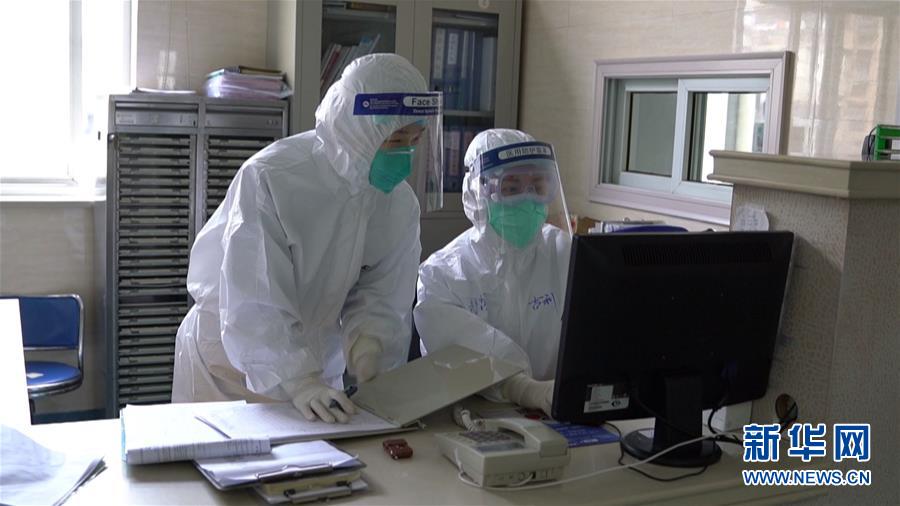 （一線抗疫群英譜&middot;圖文互動）&ldquo;像父親一樣去戰(zhàn)斗&rdquo;&mdash;&mdash;記武警湖北省總隊醫(yī)院護師吉利 