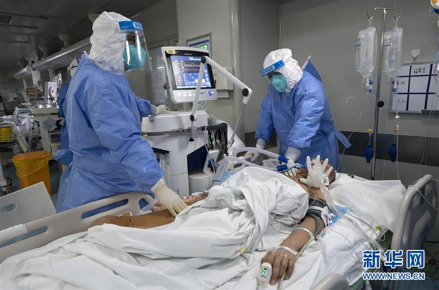 （新華全媒頭條&middot;圖文互動(dòng)）（8）生命至上，人民至上&mdash;&mdash;武漢戰(zhàn)&ldquo;疫&rdquo;重癥患者救治工作紀(jì)實(shí)