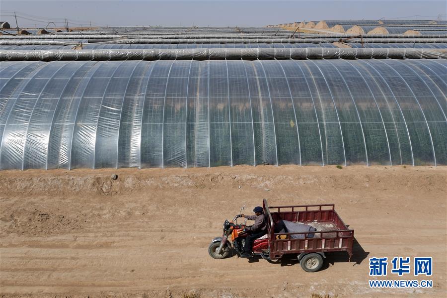 (新華全媒頭條·圖文互動(dòng))(14)春天里的5個(gè)“戰(zhàn)貧”瞬間——習(xí)近平總書(shū)記關(guān)于脫貧攻堅(jiān)決策部署指引攻克最后的深貧堡壘