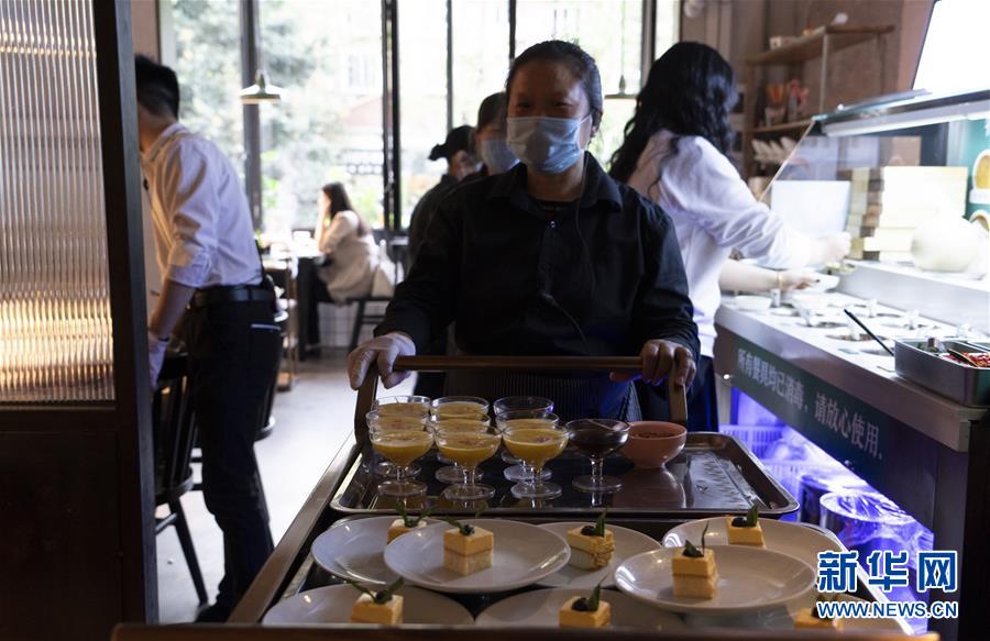 (圖文互動(dòng))(4)火鍋與分餐制“同行”——四川成都餐飲新風(fēng)尚觀察