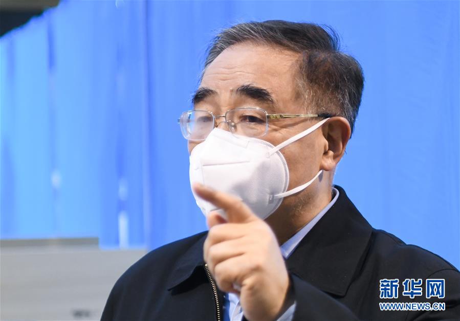 （聚焦疫情防控&middot;圖文互動(dòng)）（7）分秒必爭(zhēng)！一切為了治病救人&mdash;&mdash;中國(guó)抗疫生命至上的生動(dòng)實(shí)踐