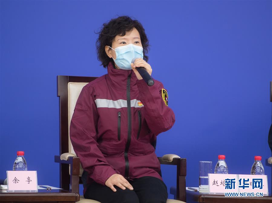 （聚焦疫情防控&middot;圖文互動(dòng)）（5）分秒必爭(zhēng)！一切為了治病救人&mdash;&mdash;中國(guó)抗疫生命至上的生動(dòng)實(shí)踐