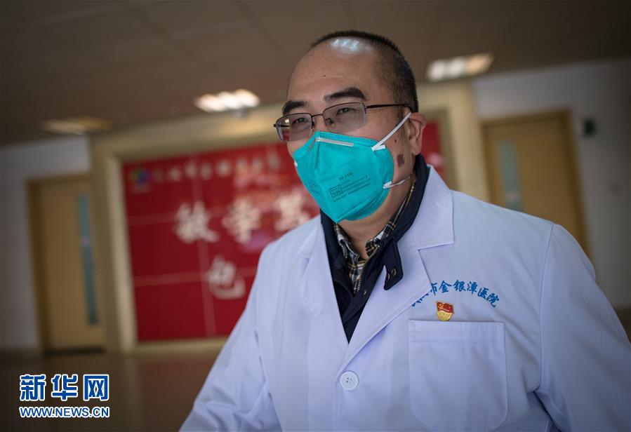 （在習(xí)近平新時(shí)代中國特色社會(huì)主義思想指引下&mdash;&mdash;新時(shí)代新作為新篇章&middot;習(xí)近平總書記關(guān)切事&middot;圖文互動(dòng)）（3）錘煉意志　輕裝上陣&mdash;&mdash;黨員干部在一線磨礪閃光故事