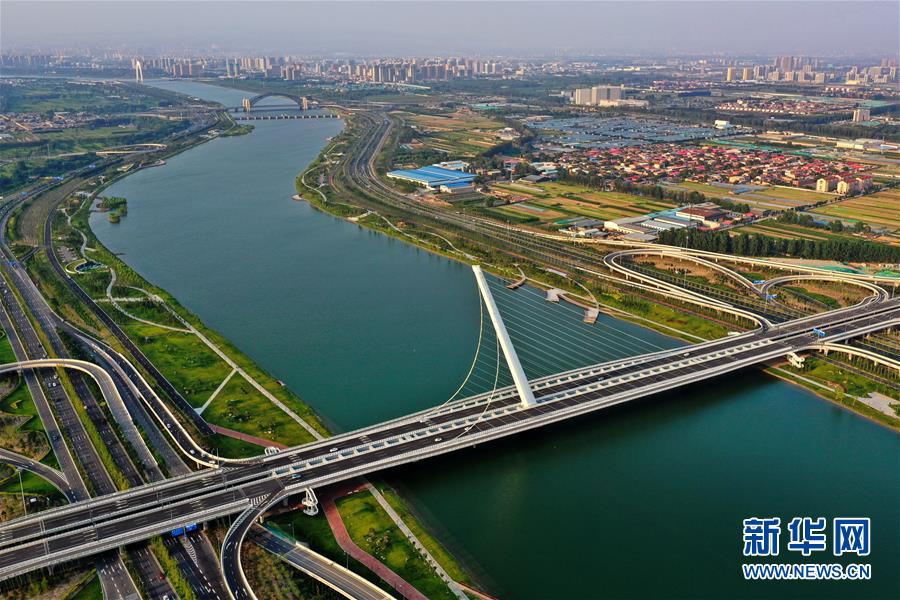 （在習近平新時代中國特色社會主義思想指引下&mdash;&mdash;新時代新作為新篇章&middot;習近平總書記關(guān)切事&middot;圖文互動）（1）在高質(zhì)量轉(zhuǎn)型發(fā)展中&ldquo;晉&rdquo;快奔跑