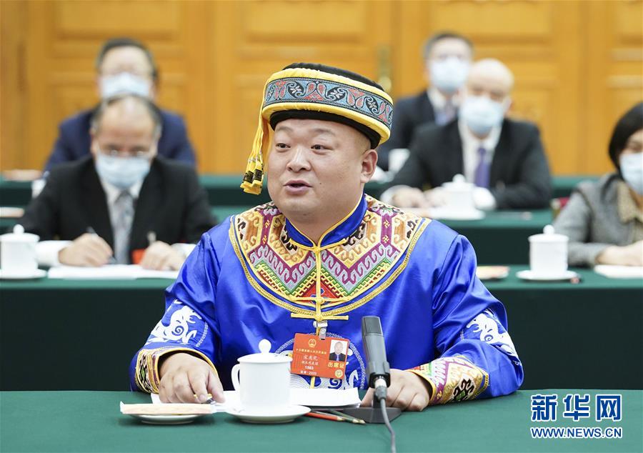 （新華全媒頭條&middot;圖文互動(dòng)）（8）從人民中汲取磅礴力量&mdash;&mdash;習(xí)近平總書記同出席2020年全國兩會(huì)人大代表、政協(xié)委員共商國是紀(jì)實(shí)