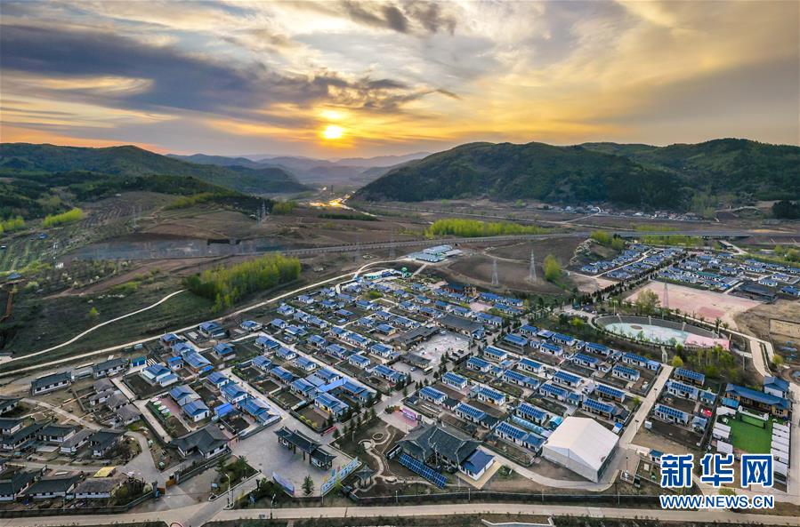 （決戰(zhàn)決勝脫貧攻堅(jiān)&middot;圖文互動(dòng)）（1）長(zhǎng)白山下唱新篇&mdash;&mdash;吉林延邊州脫貧攻堅(jiān)觀察