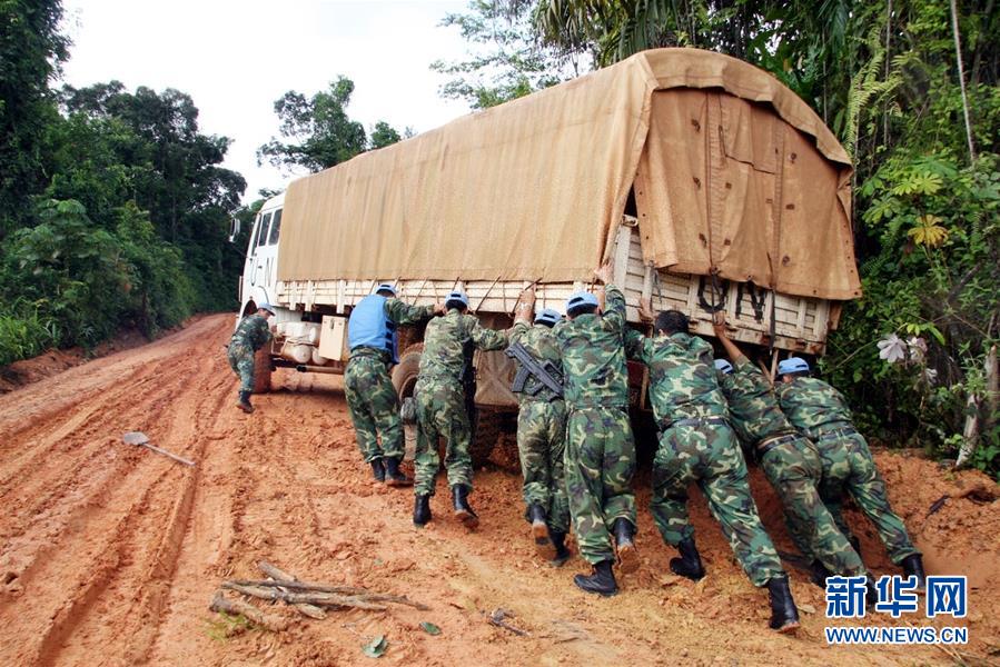 （新華全媒頭條&middot;圖文互動(dòng)）（2）崢嶸歲月30年 中國藍(lán)盔衛(wèi)和平