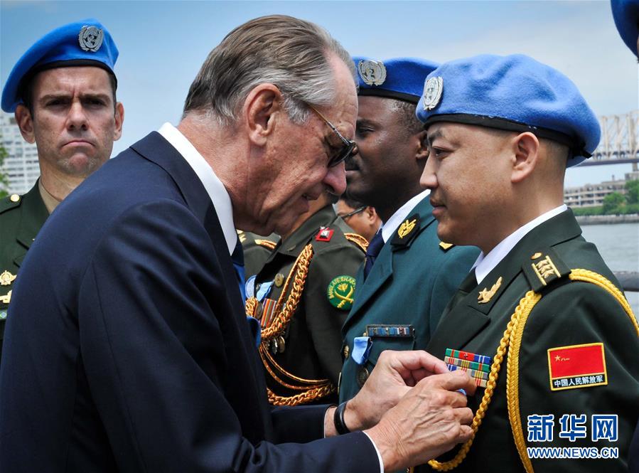 （新華全媒頭條&middot;圖文互動(dòng)）（16）崢嶸歲月30年 中國藍(lán)盔衛(wèi)和平