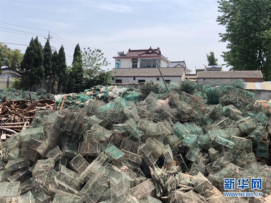 （新華視點&middot;圖文互動）（1）偷捕現象未絕，&ldquo;江鮮&rdquo;仍在高價交易&mdash;&mdash;長江&ldquo;禁漁令&rdquo;實施近半年追蹤