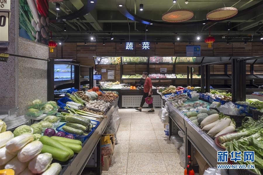 （圖文互動(dòng)）（1）告別臟亂，留住溫情&mdash;&mdash;上海鬧市小菜場(chǎng)見聞