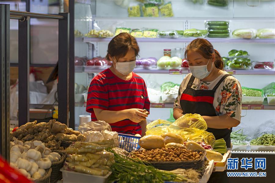 （圖文互動(dòng)）（3）告別臟亂，留住溫情&mdash;&mdash;上海鬧市小菜場(chǎng)見聞