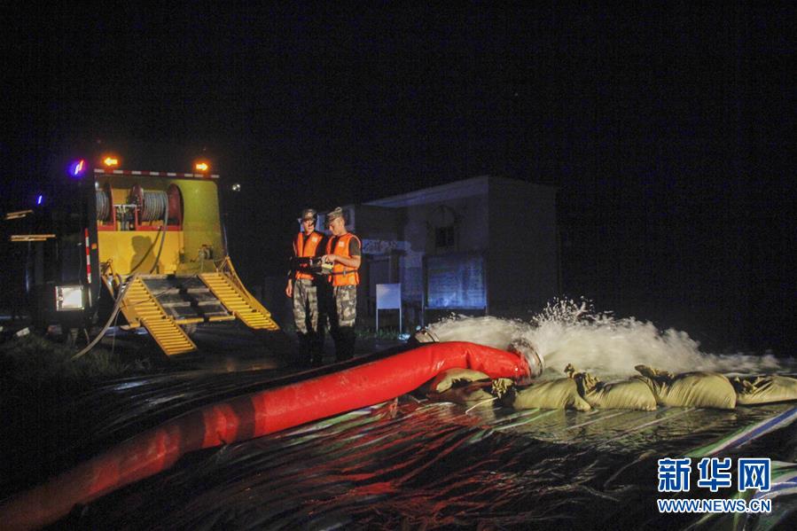 （防汛抗洪&middot;圖文互動(dòng)）（3）洪水不退，子弟兵誓死不退&mdash;&mdash;解放軍和武警部隊(duì)官兵參與洪澇災(zāi)害搶險(xiǎn)救援記事