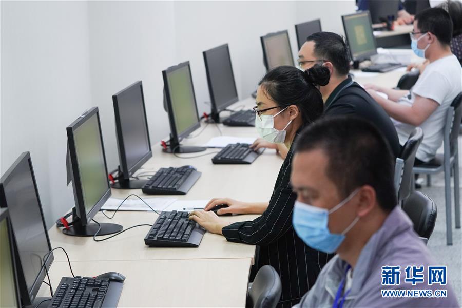 (教育)(1)北京:走進高考評卷點