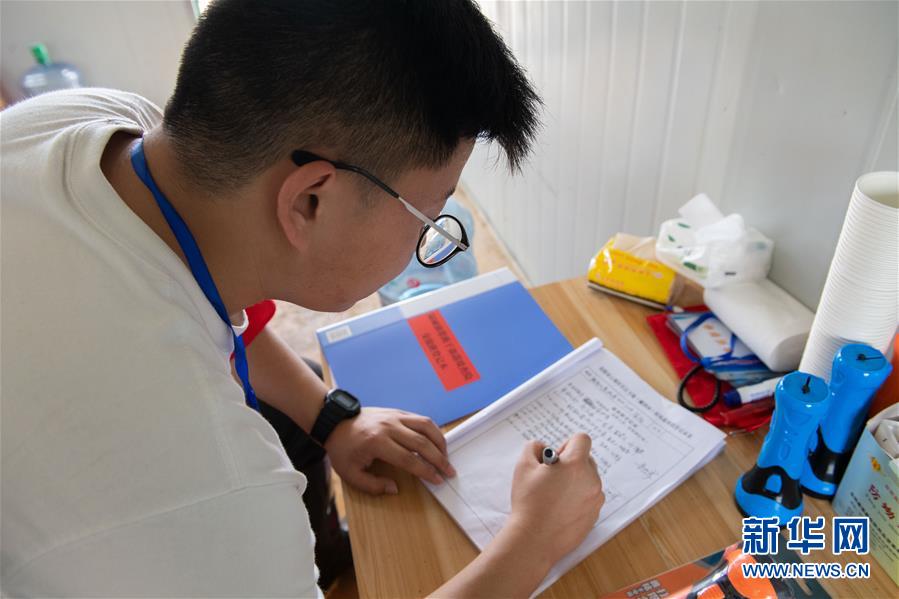 （防汛抗洪&middot;圖文互動(dòng)）（4）在大堤上成長(zhǎng)，為人民守護(hù)&mdash;&mdash;洪水中的青年&ldquo;生力軍&rdquo;