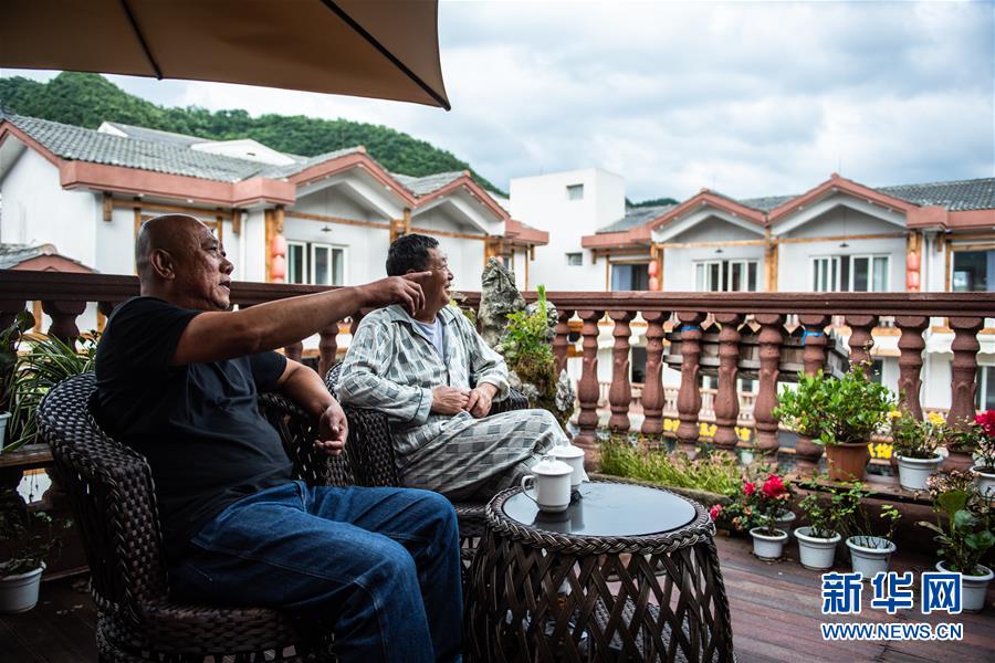 (走向我們的小康生活·圖文互動(dòng))(4)紅色圣地的“初心答卷”——革命老區(qū)遵義肝膽相照寫(xiě)征程