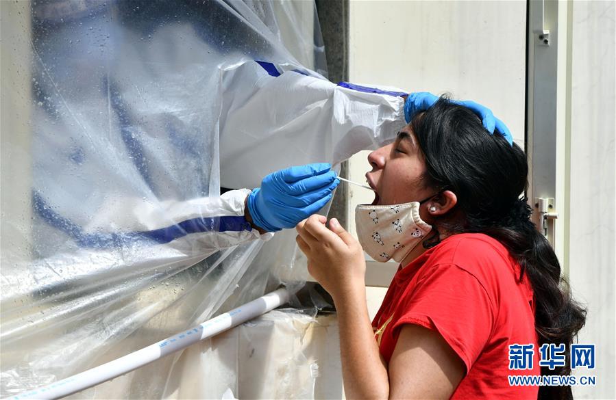 (國(guó)際·圖文互動(dòng))(15)特稿:穿越寒暑 無(wú)問(wèn)西東——寫在新冠疫情構(gòu)成“國(guó)際關(guān)注的突發(fā)公共衛(wèi)生事件”半年之際