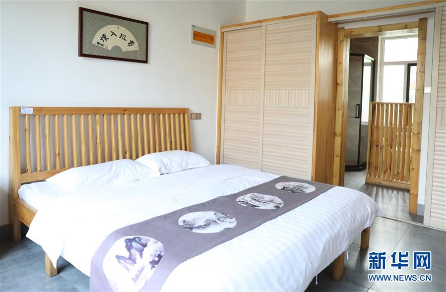 (新華全媒頭條·走向我們的小康生活·圖文互動(dòng))(9)“南大荒”變“稻蟹鄉(xiāng)”——資源枯竭型城市盤錦的鄉(xiāng)村振興之路