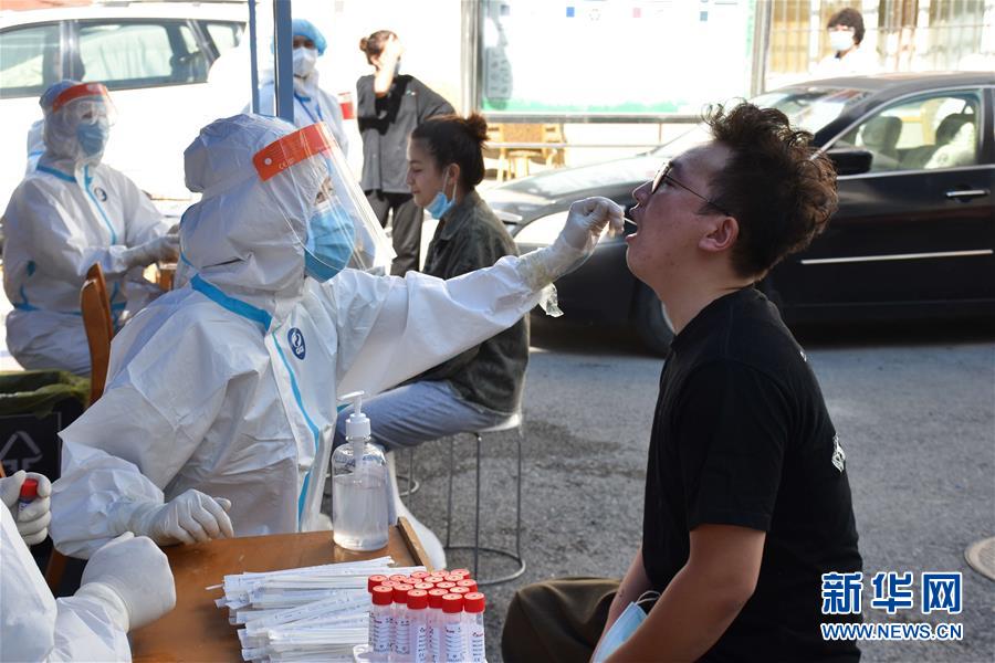 (圖文互動(dòng))(2)烏魯木齊市4日開始開展第三輪核酸檢測(cè)篩查