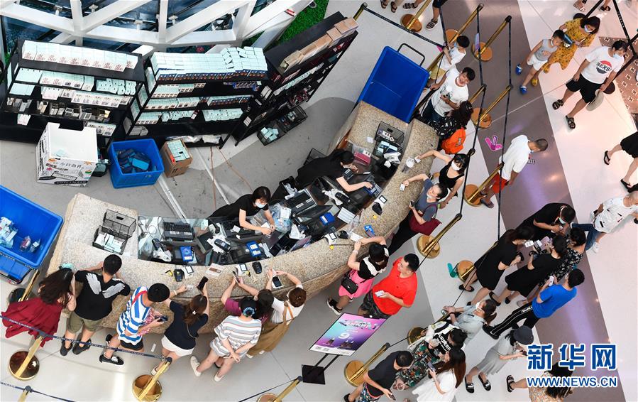 （在習(xí)近平新時(shí)代中國特色社會主義思想指引下&mdash;&mdash;新時(shí)代新作為新篇章&middot;習(xí)近平總書記關(guān)切事&middot;圖文互動）（2）感受開放新魅力&mdash;&mdash;海南自由貿(mào)易港建設(shè)開局觀察