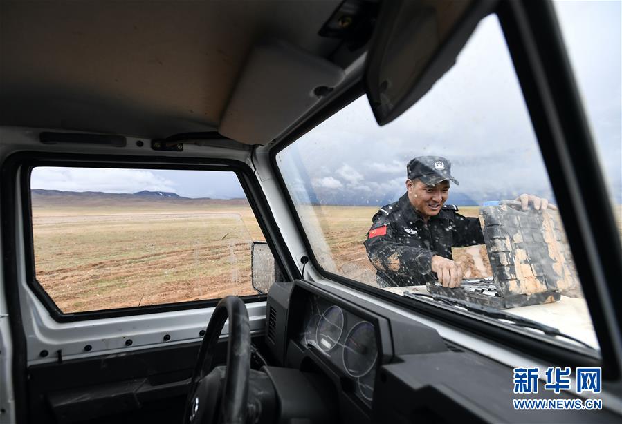 （圖文互動）（2）記者手記：可可西里，&ldquo;挪&rdquo;向&ldquo;藏羚羊大產(chǎn)房&rdquo;的14個半小時