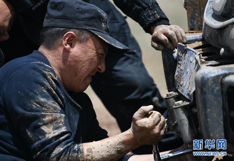 （圖文互動）（5）記者手記：可可西里，&ldquo;挪&rdquo;向&ldquo;藏羚羊大產(chǎn)房&rdquo;的14個半小時