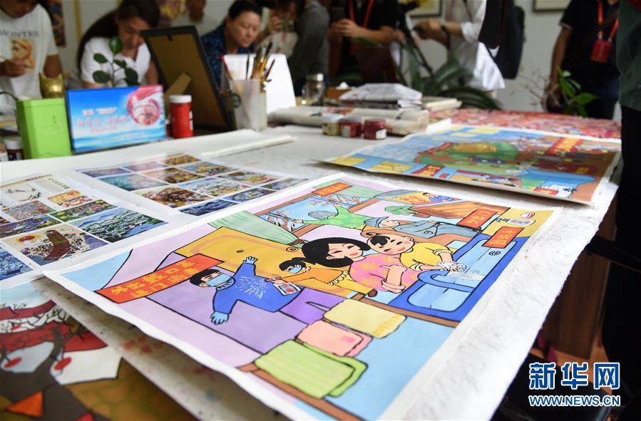 (走向我們的小康生活·圖文互動(dòng))(4)放下鋤頭拿畫筆——山東青州農(nóng)民畫繪出美好新生活