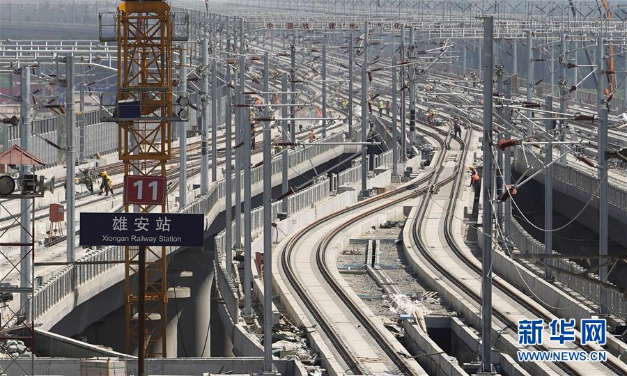 （新華全媒頭條&middot;圖文互動）（12）&ldquo;1毫米&rdquo;之內(nèi)的智慧與引領(lǐng)&mdash;&mdash;寫在智能高鐵京雄城際全線軌道貫通之際