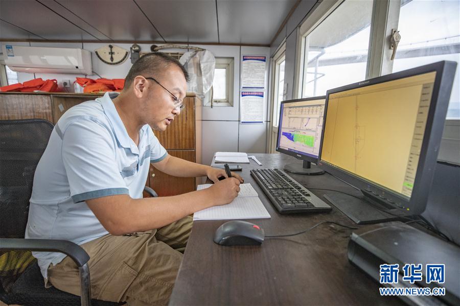 （防汛抗洪&middot;圖文互動(dòng)）（9）筑起防大汛的堅(jiān)強(qiáng)防線&mdash;&mdash;重慶防御長(zhǎng)江、嘉陵江過境洪峰現(xiàn)場(chǎng)記錄